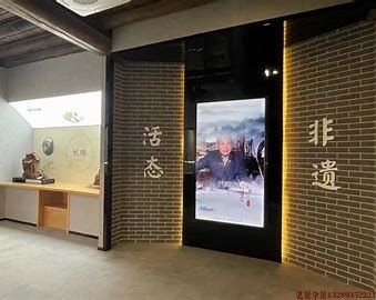 新疆全景拍摄在不同场景下的挑战与应对策略及其在手绘地图中的应用